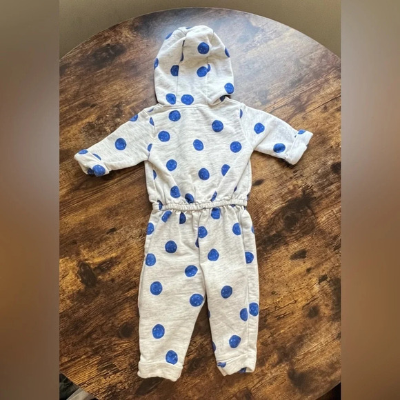 Carter’s | infant girl CUTE polka dot hooded jumpsuit. Size: 6M. - Picture 2 of 13